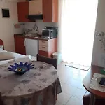 Adria Apartman *