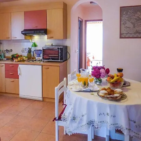 Adria Apartman *