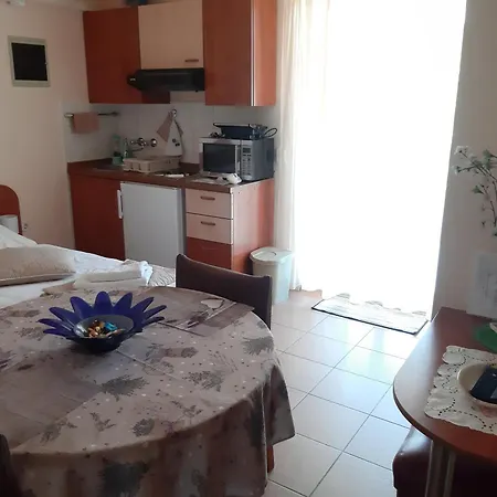 Adria Апартаменты *