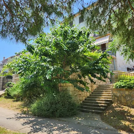 Adria 아파트 브르사르