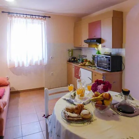 Adria Appartement *