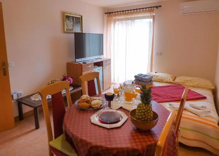 アパート Adria *